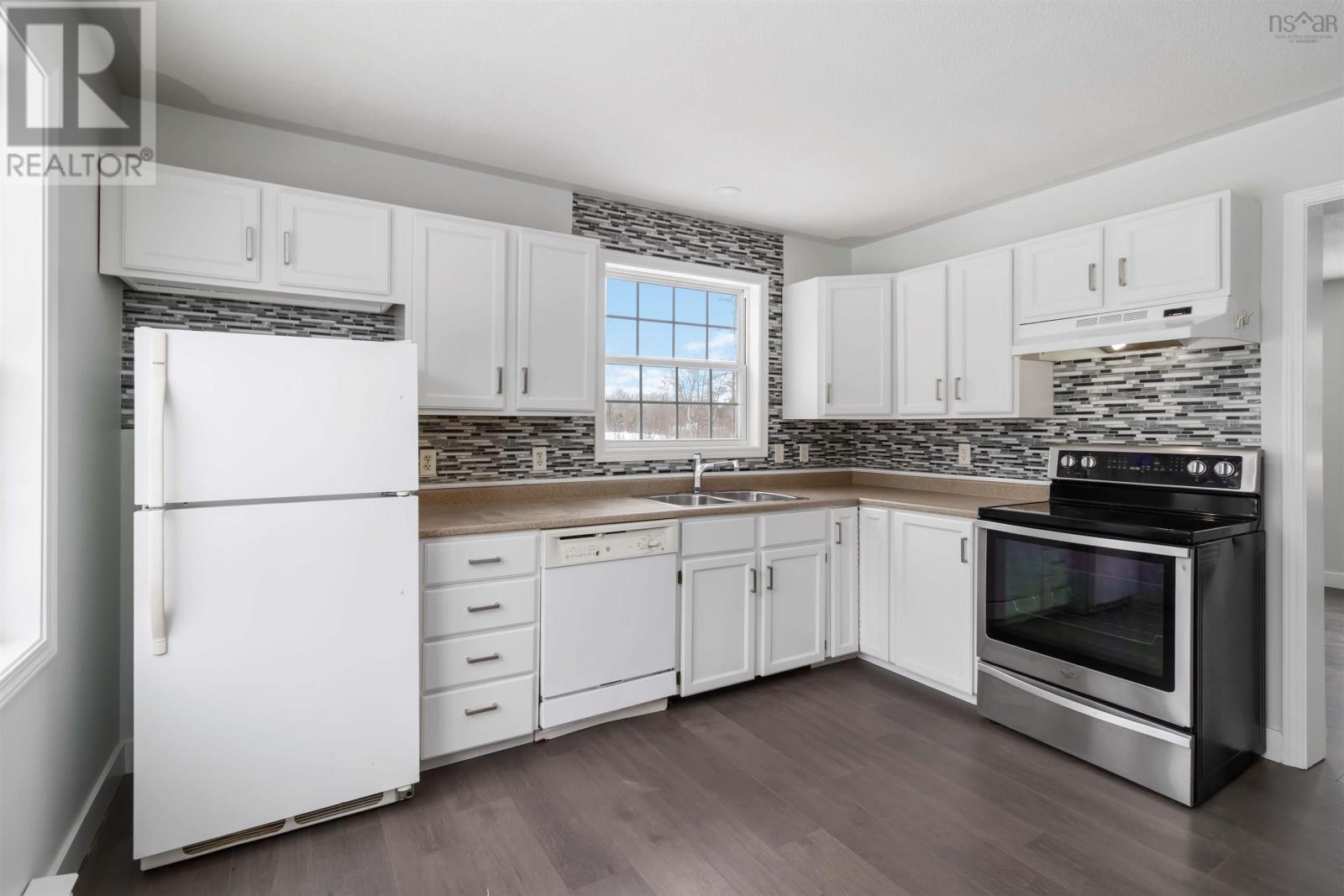 Property 5 of 48 of 6324 Highway 236