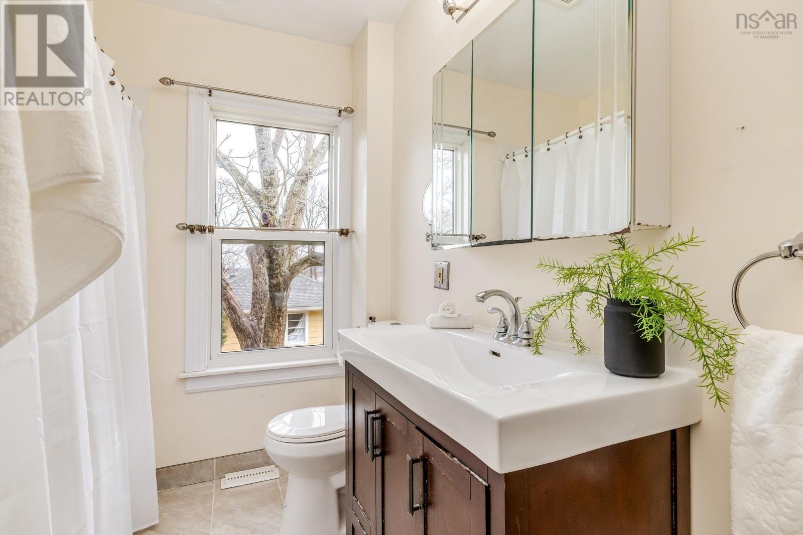 Property 18 of 41 of 37 Sherbrooke Drive