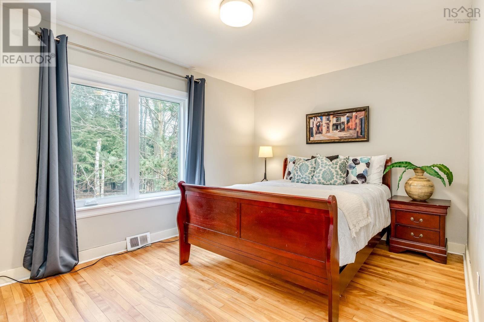 Property 11 of 41 of 37 Sherbrooke Drive