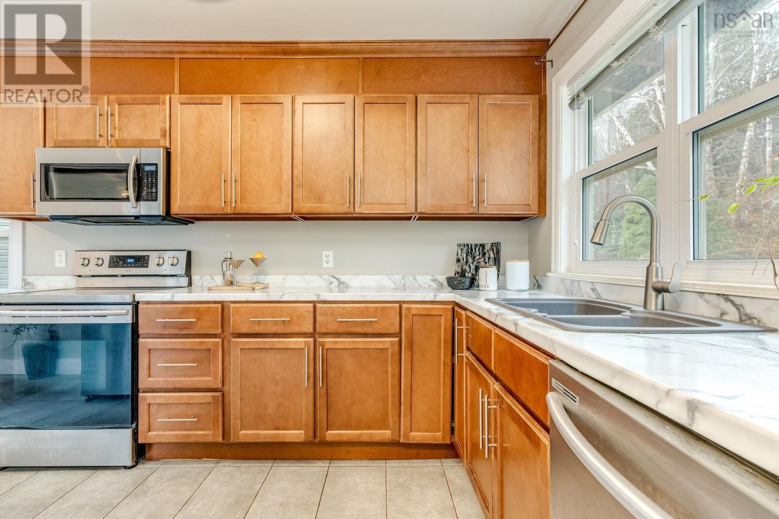 Property 13 of 41 of 37 Sherbrooke Drive