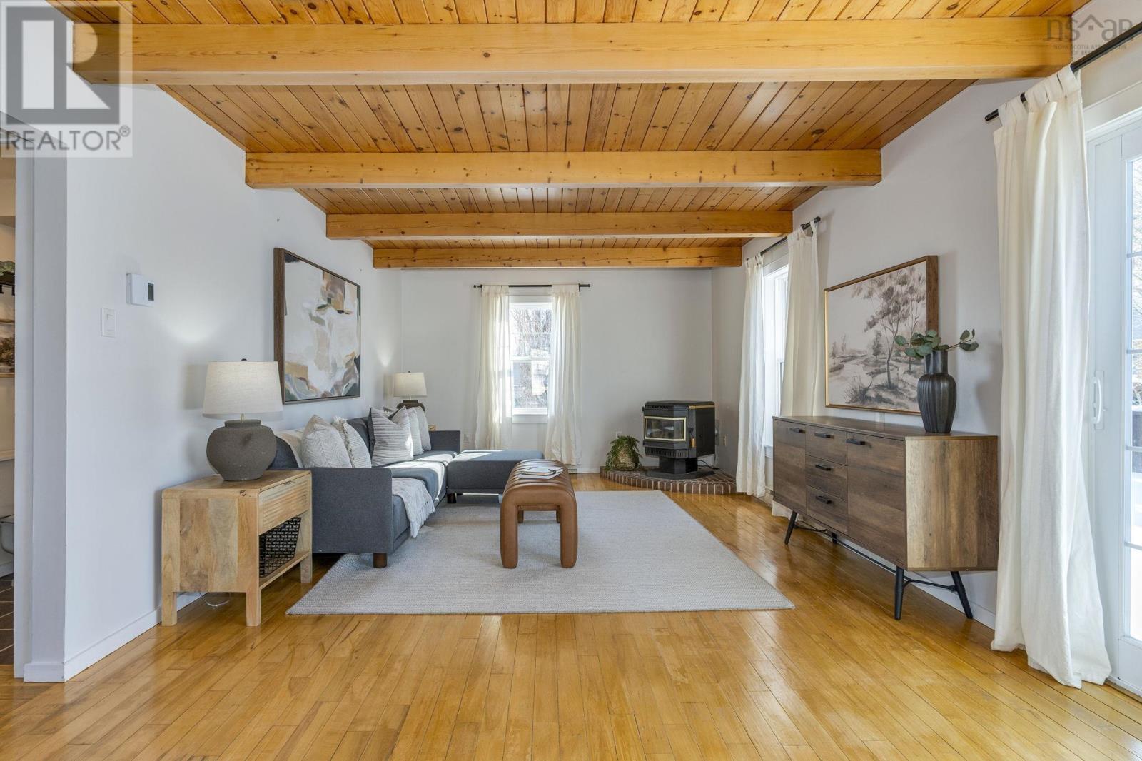 Property 16 of 49 of 49/51 Ascot Way