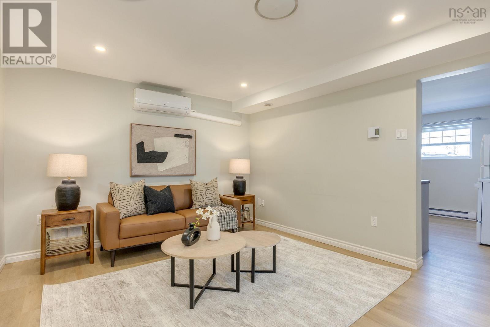 Property 31 of 49 of 49/51 Ascot Way