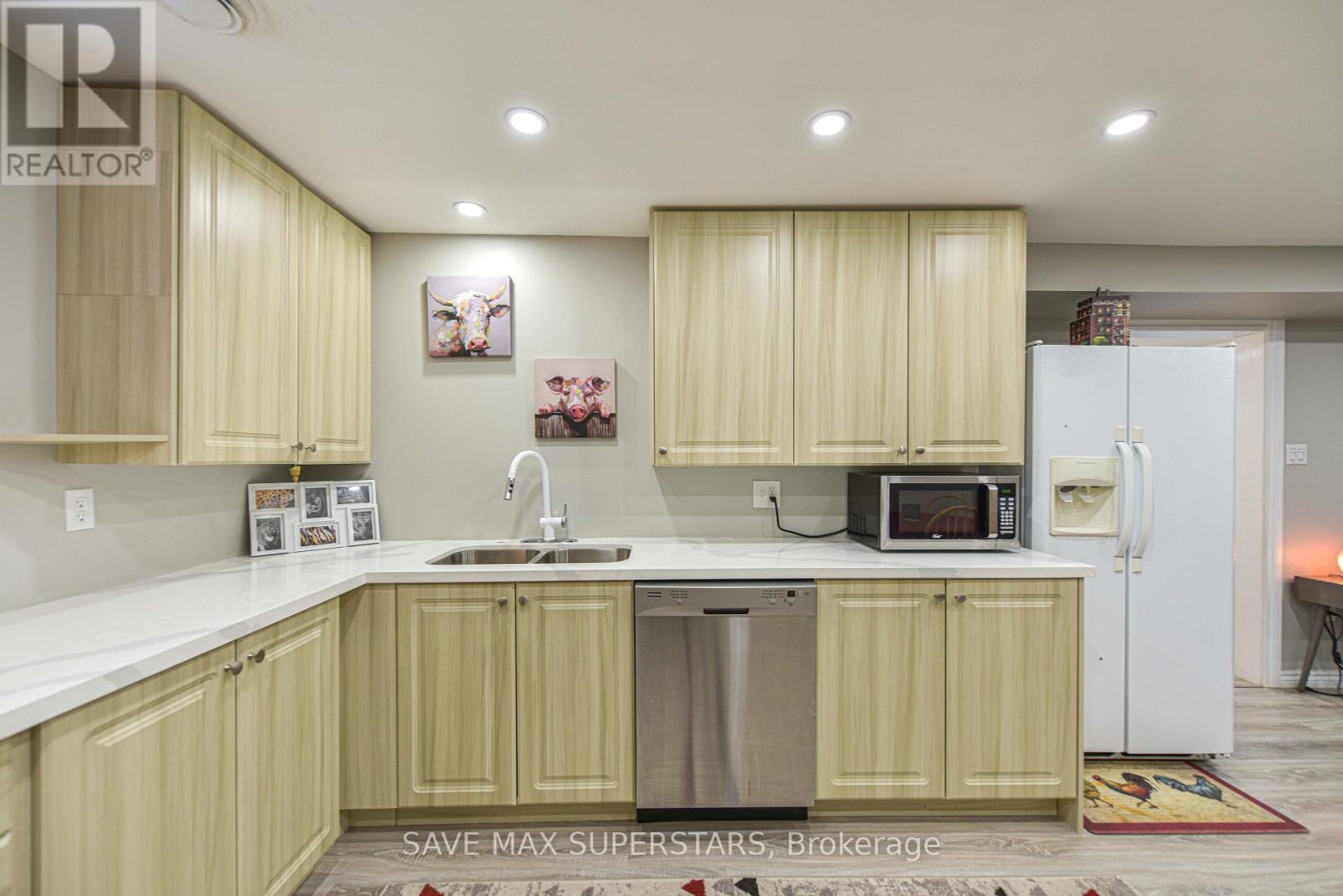 1246 LESLIE DRIVE - 21
