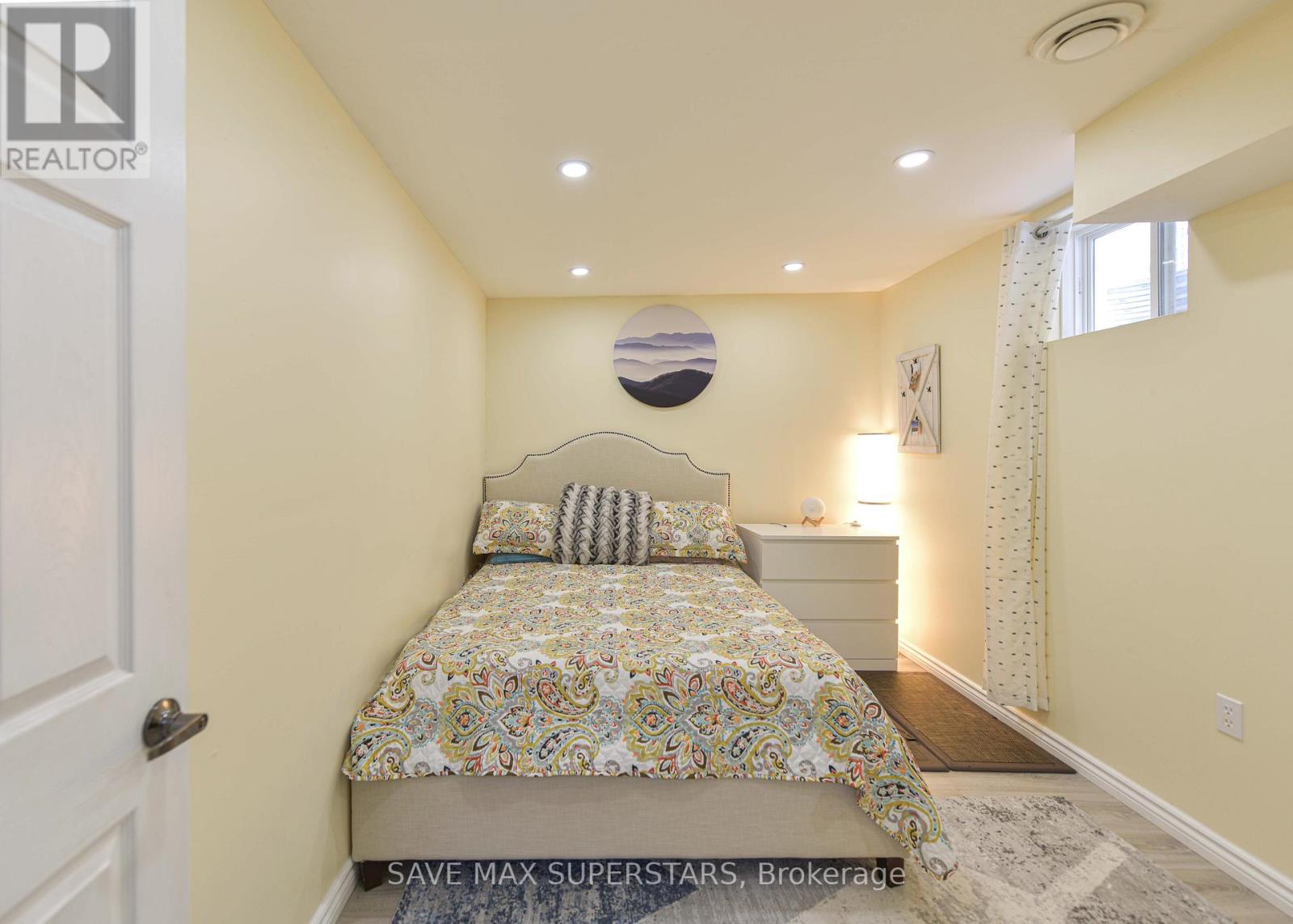 1246 LESLIE DRIVE - 22