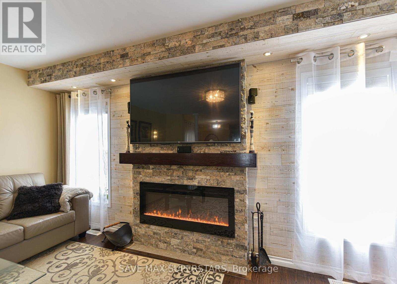 1246 LESLIE DRIVE - 8