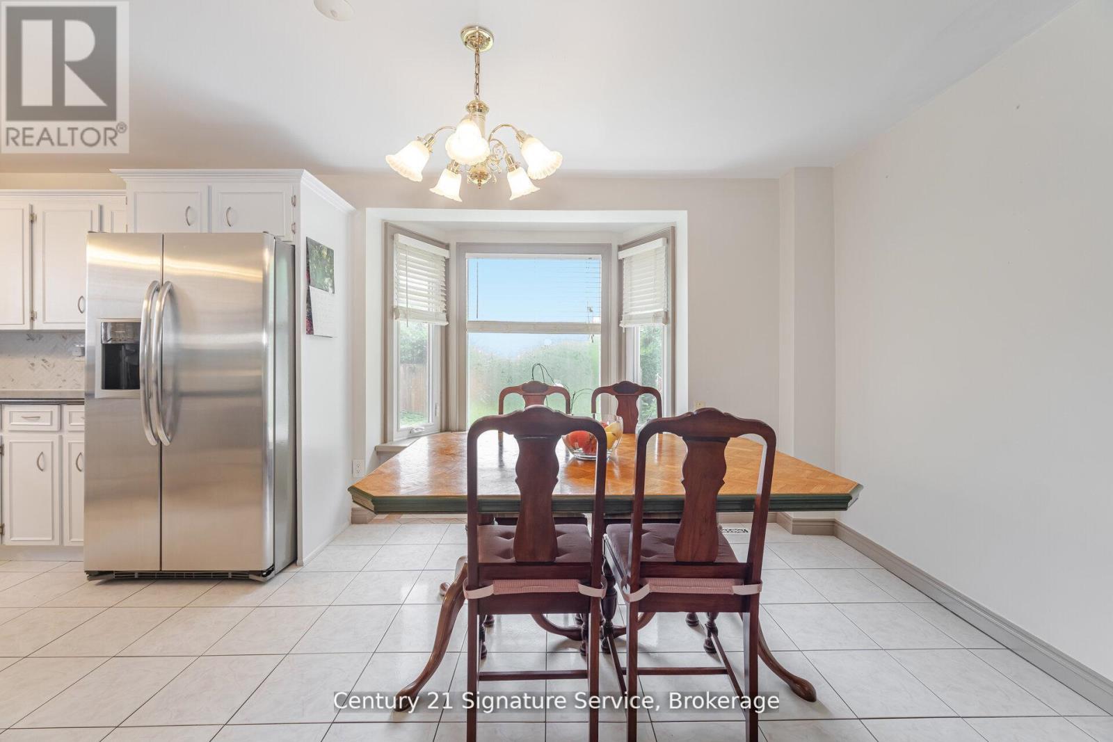 512 SELSEY DRIVE - 21