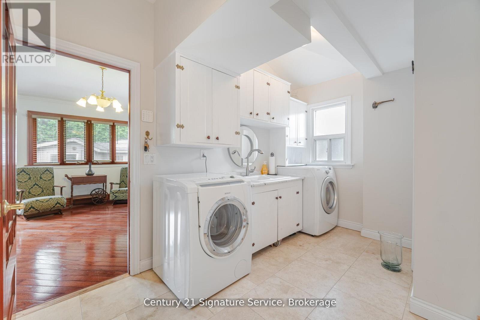 512 SELSEY DRIVE - 28