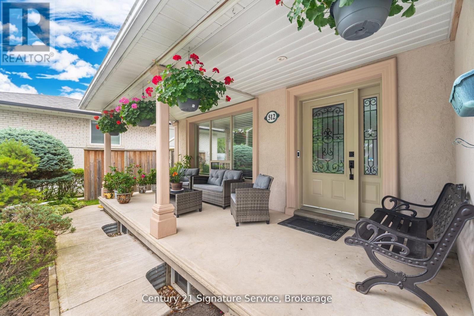 512 SELSEY DRIVE - 4