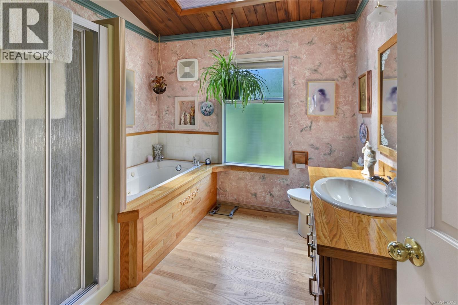 697 CRESTWOOD RD - 18