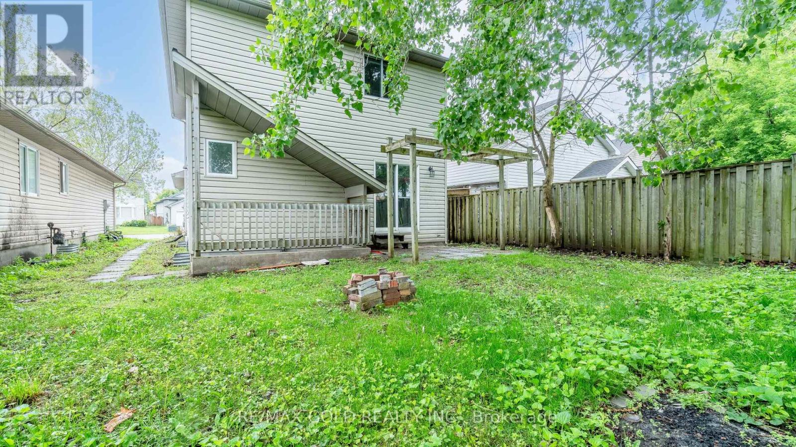 222 FLEMING DRIVE - 22