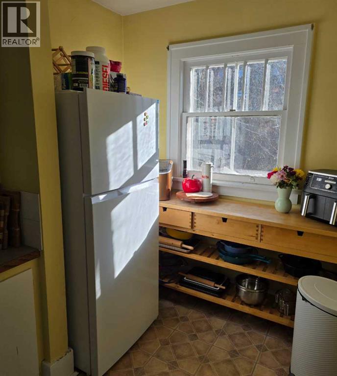 
          327 3 Avenue Northeast
            <br/>
            <span>Calgary</span>
            , 
            <span>AB</span>
             <span>R2E0H5</span>
         - Photo 11