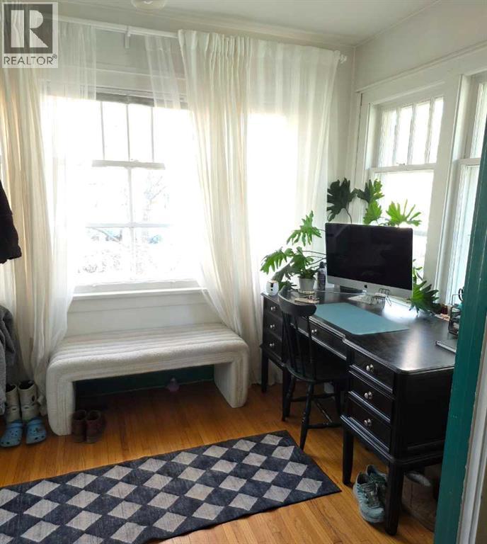 
          327 3 Avenue Northeast
            <br/>
            <span>Calgary</span>
            , 
            <span>AB</span>
             <span>R2E0H5</span>
        