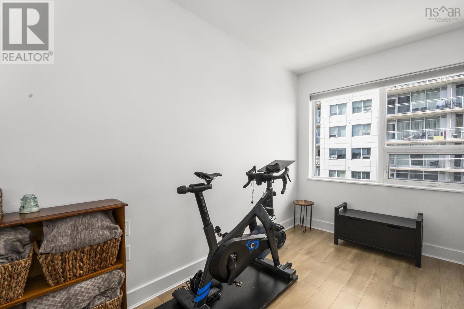 Property 24 of 49 of 607 31 Kings Wharf Place