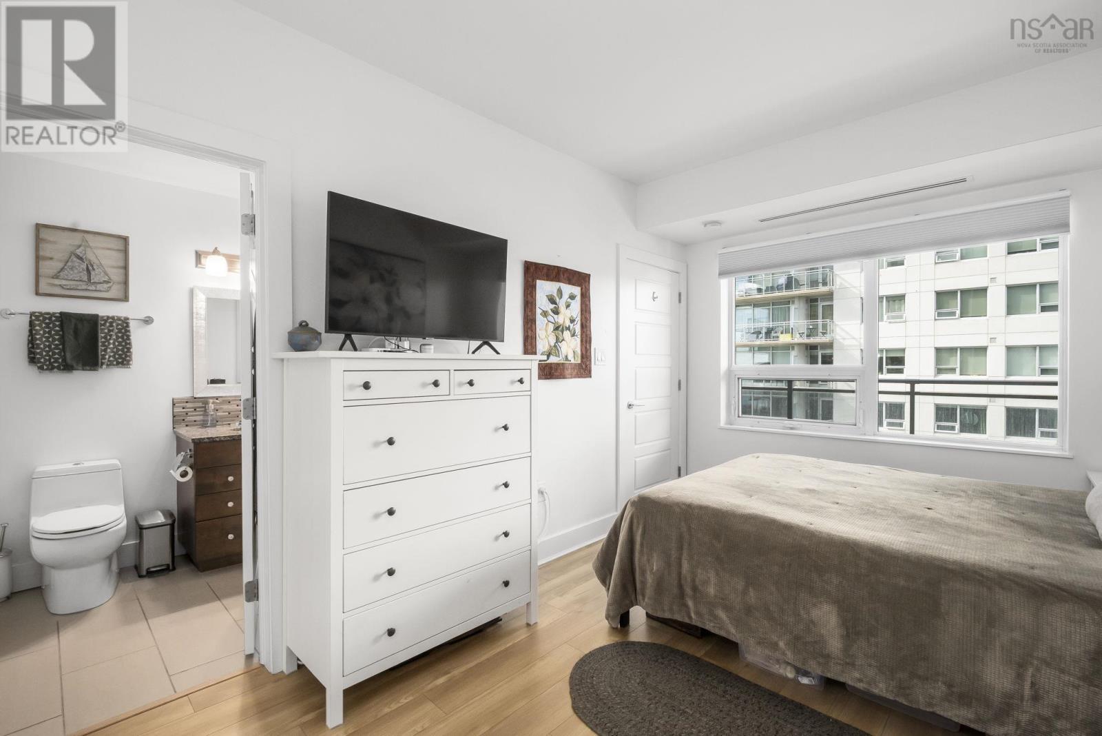 Property 20 of 49 of 607 31 Kings Wharf Place