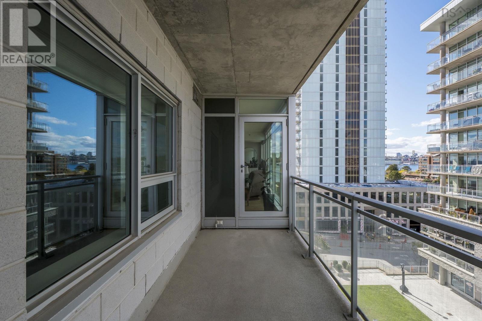 Property 36 of 49 of 607 31 Kings Wharf Place