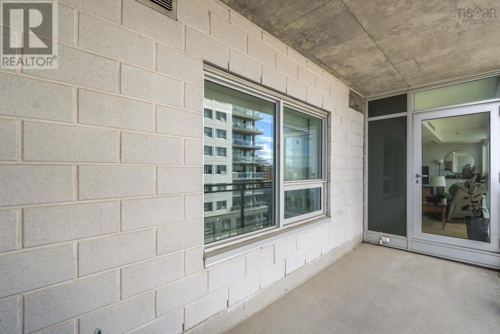 Property 37 of 49 of 607 31 Kings Wharf Place