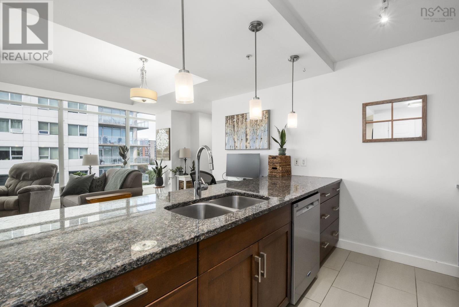 Property 7 of 49 of 607 31 Kings Wharf Place