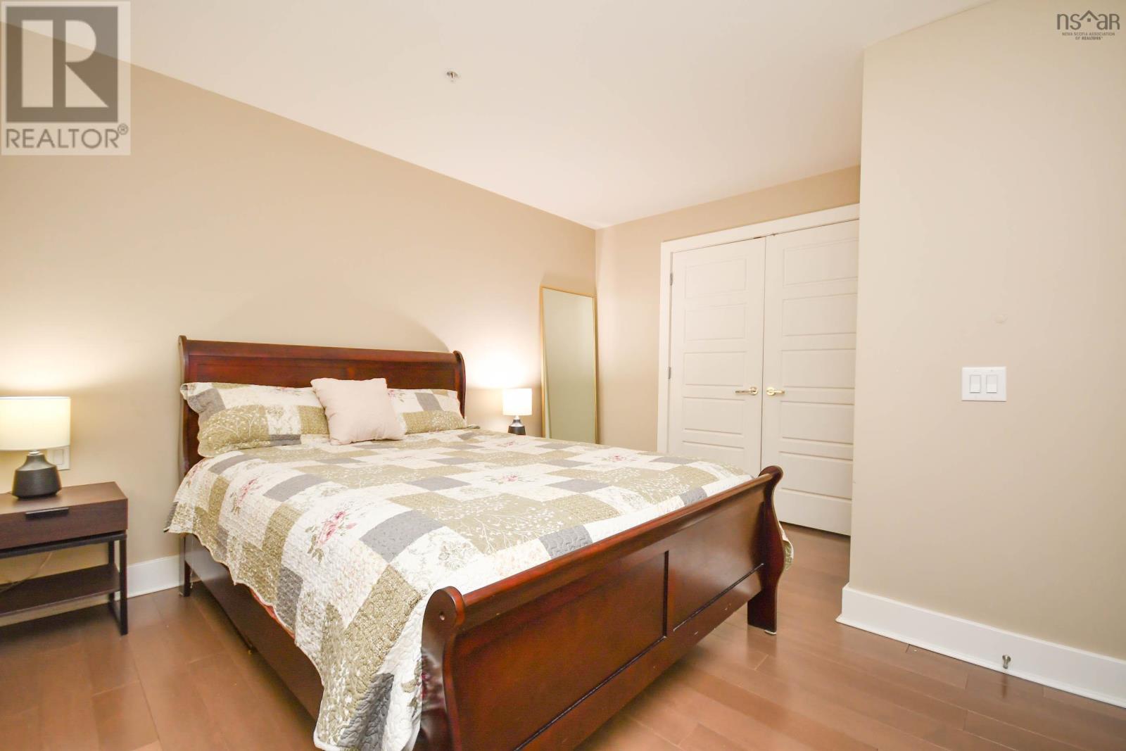 #405 31 KINGS WHARF PLACE - 14