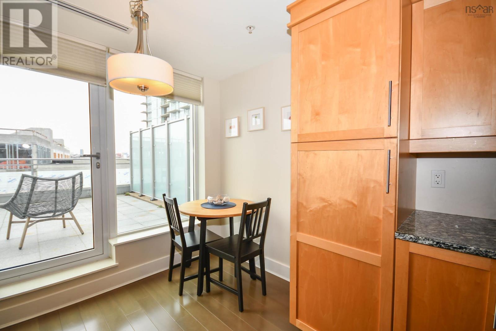 #405 31 KINGS WHARF PLACE - 10