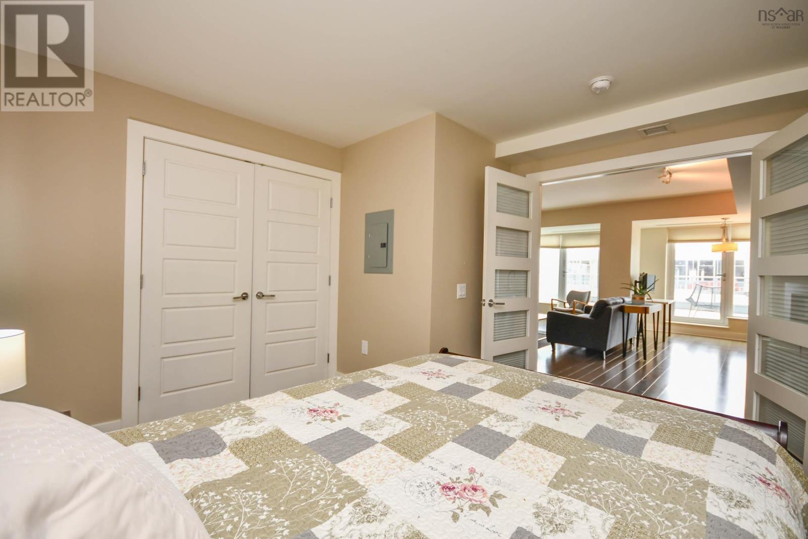 #405 31 KINGS WHARF PLACE - 15