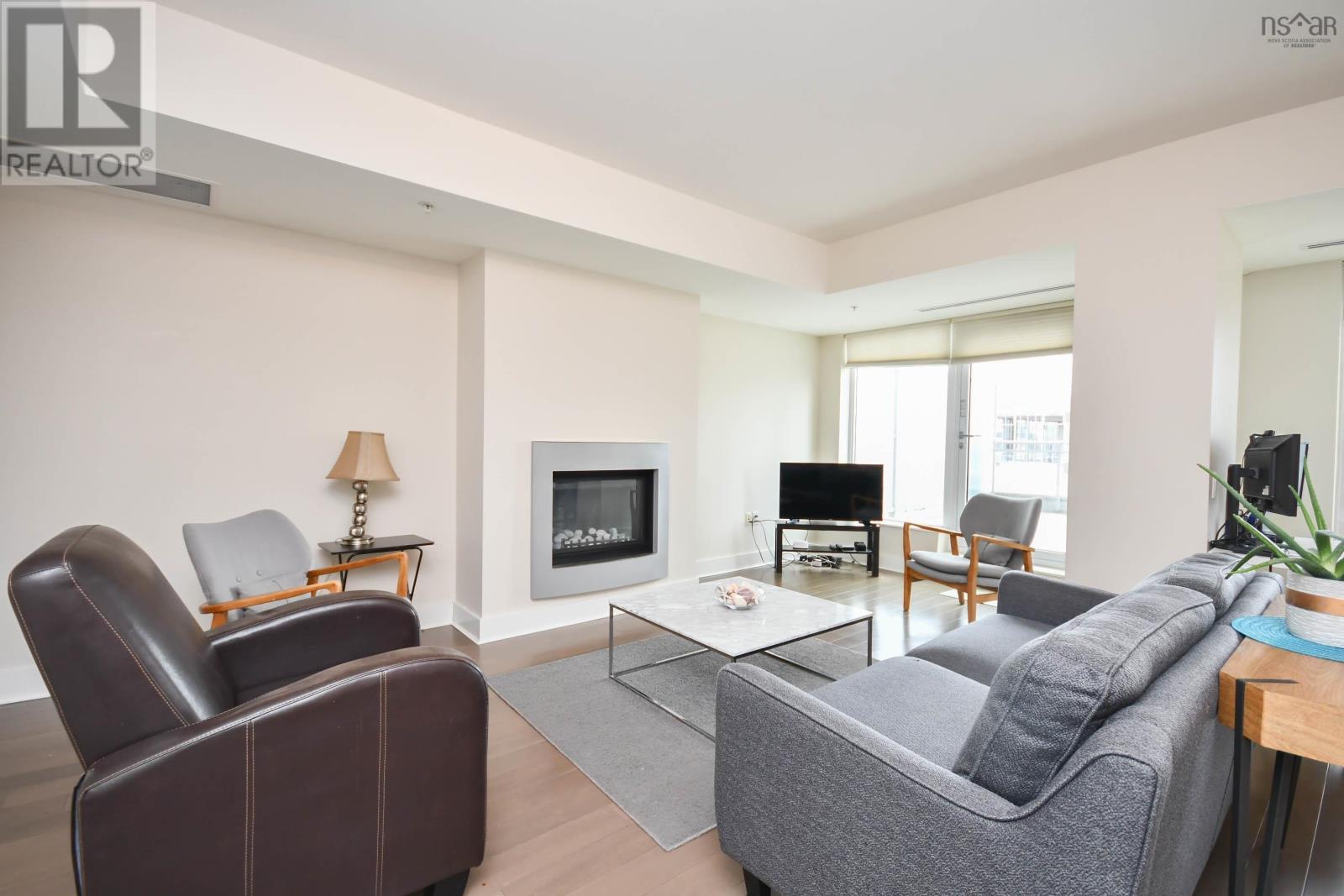 #405 31 KINGS WHARF PLACE - 9