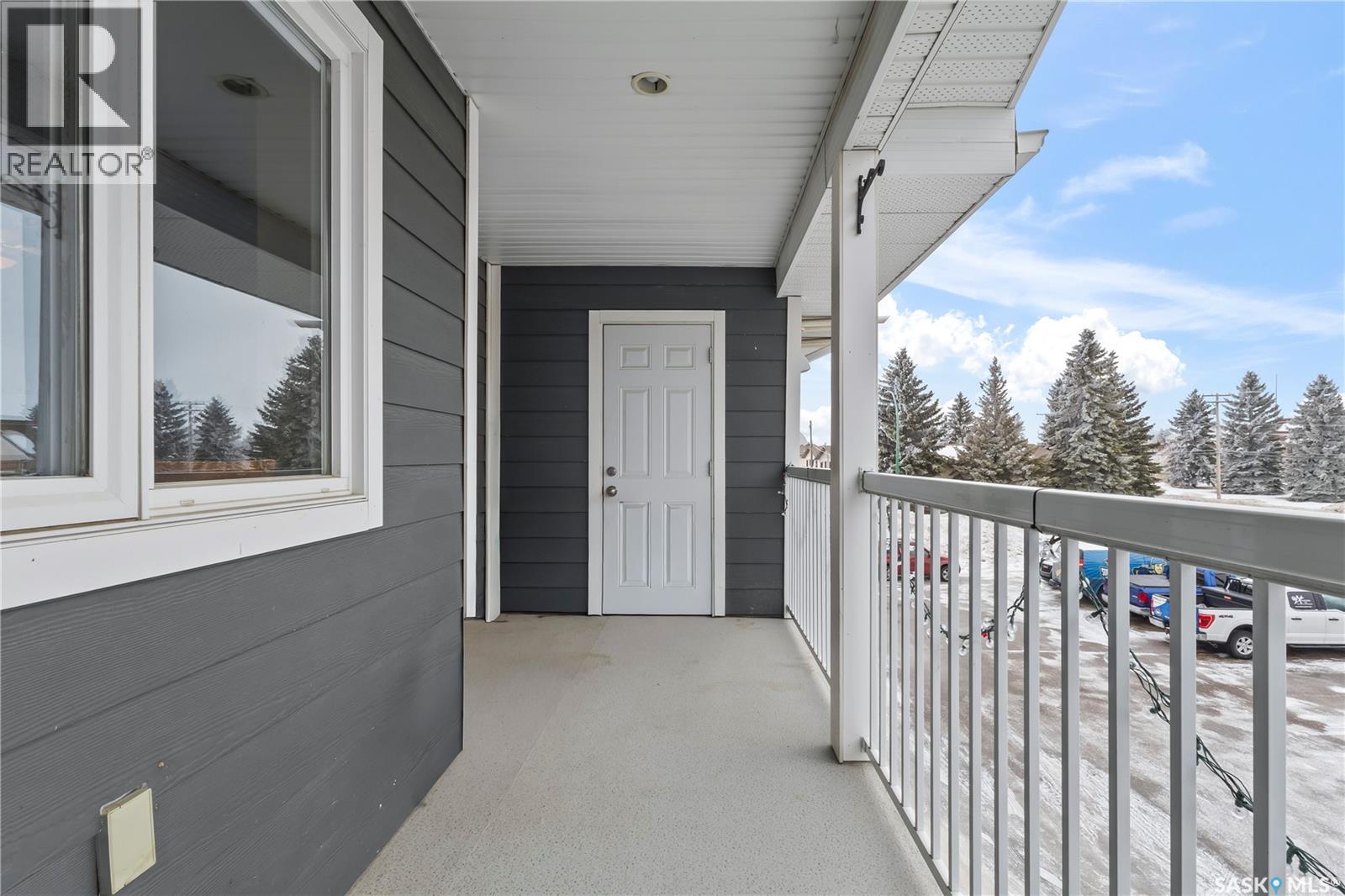 #217 515 28TH STREET E - 18