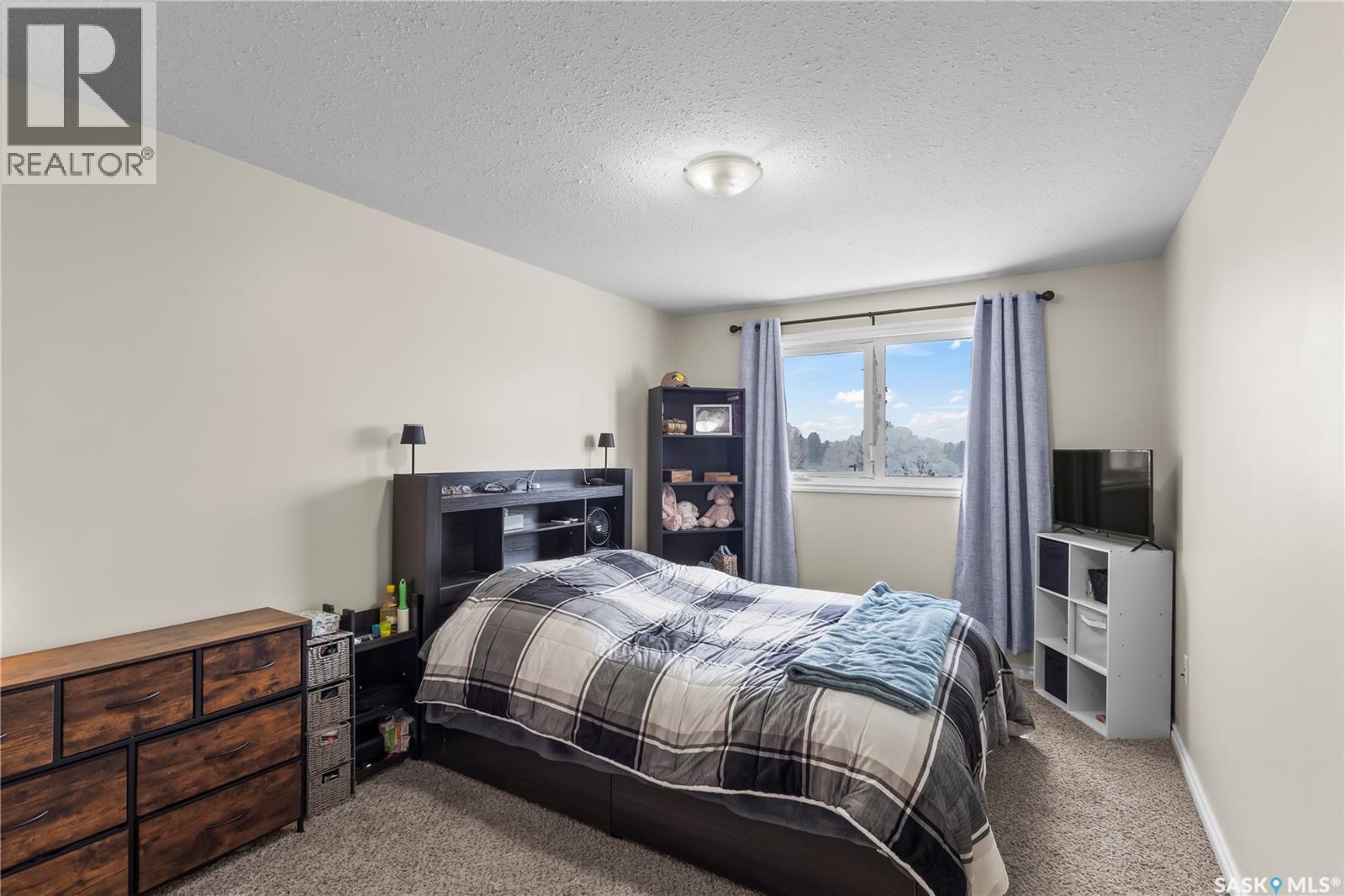 #217 515 28TH STREET E - 15