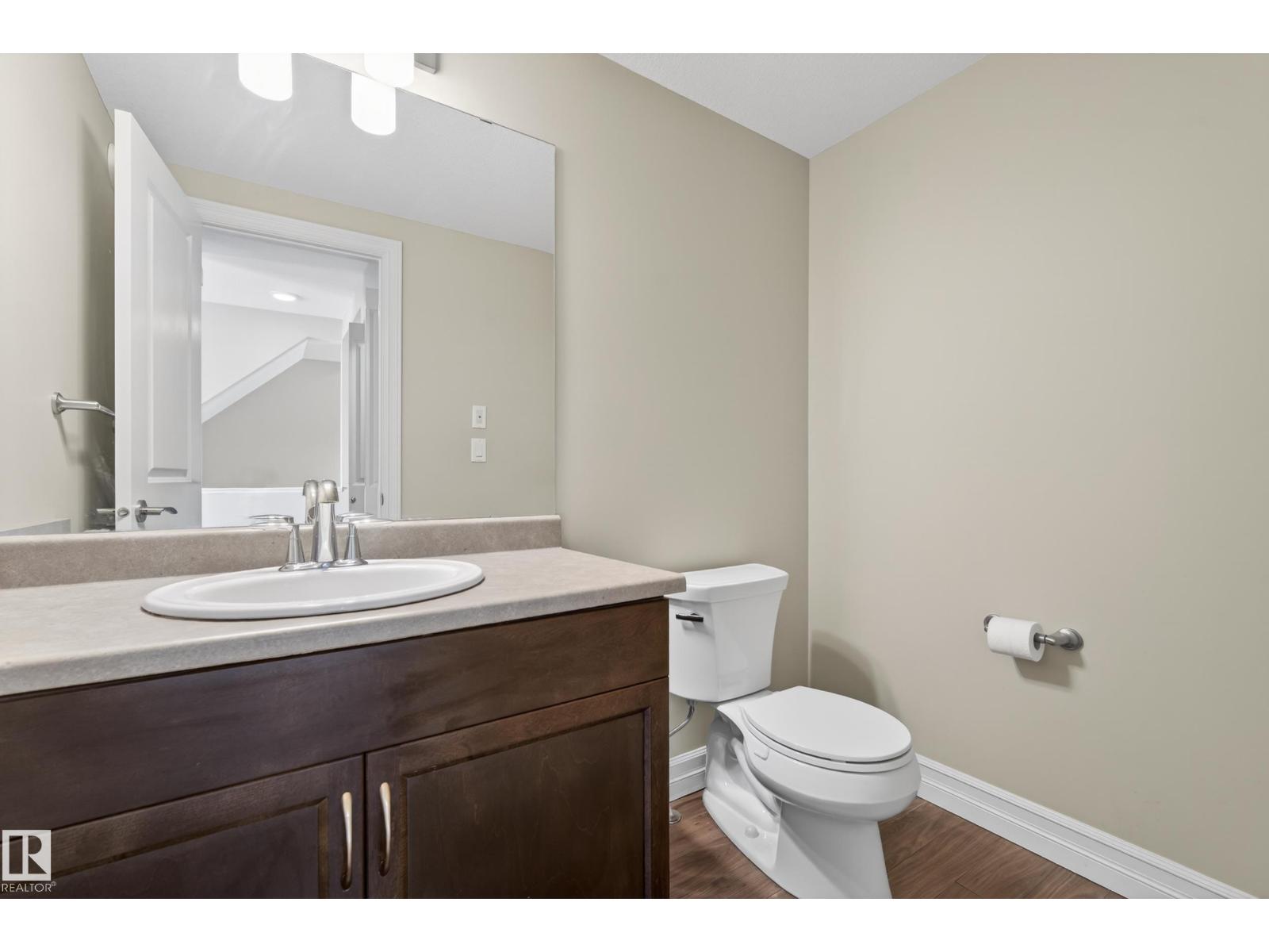 #5 1508 105 ST NW - 17