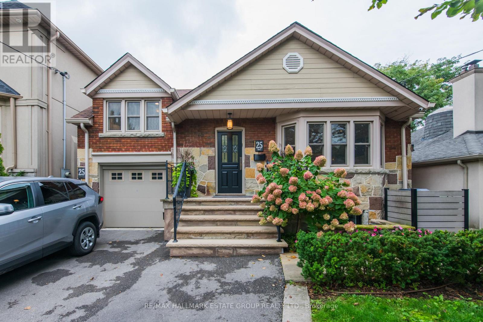 25 FLANDERS ROAD - Main photo, Toronto (Humewood-Cedarvale), Ontario