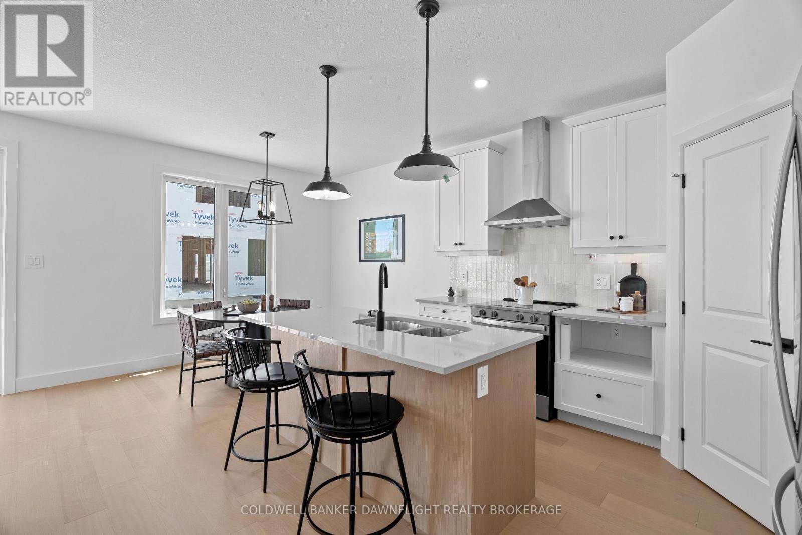 #17 147 SCOTTS DRIVE - 13