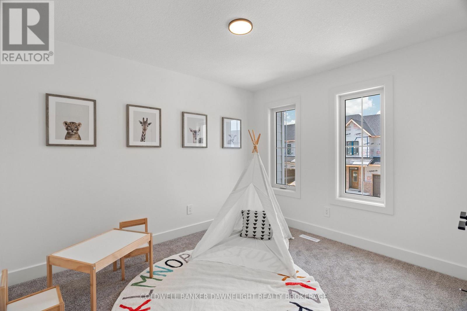 #17 147 SCOTTS DRIVE - 28