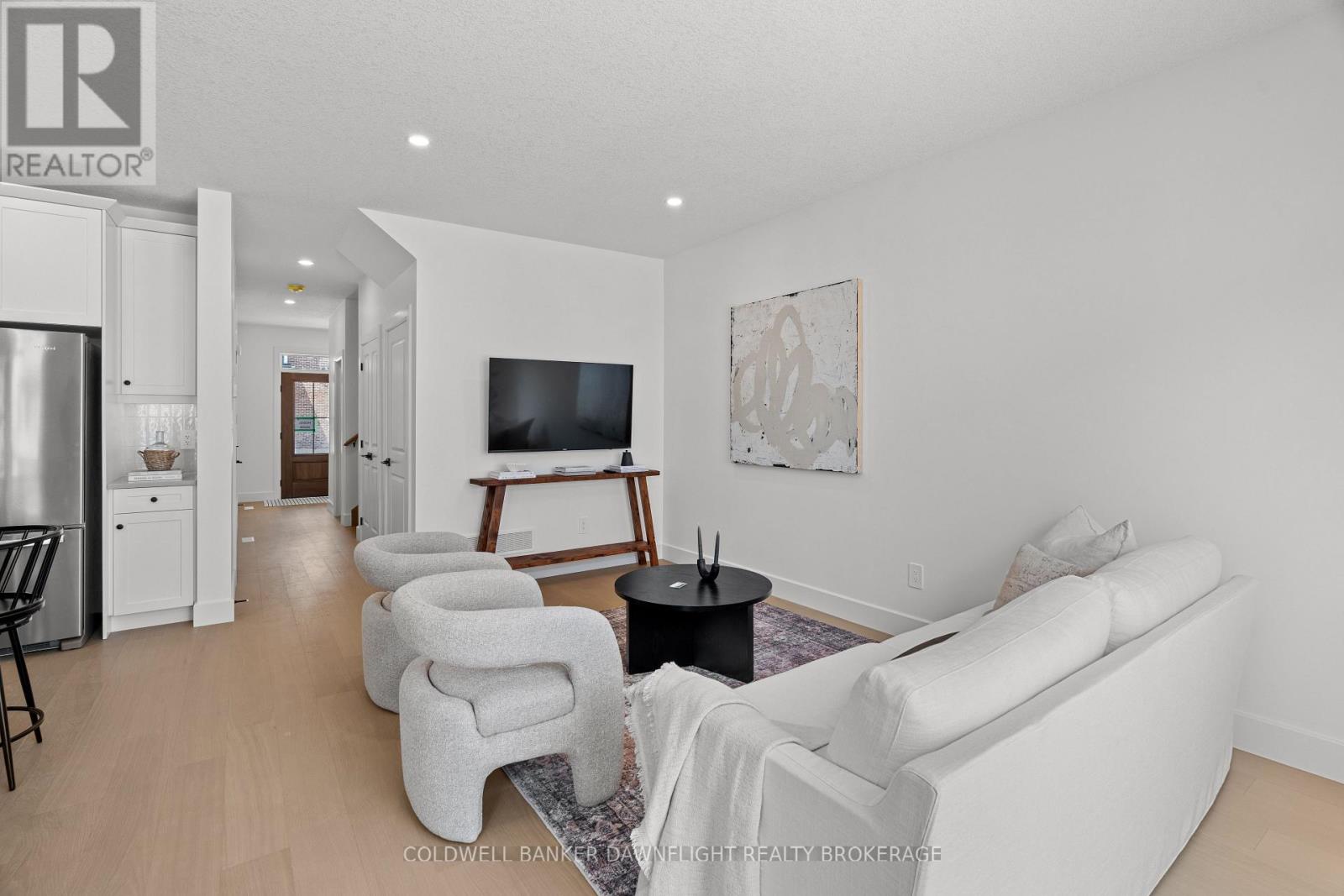 #17 147 SCOTTS DRIVE - 8
