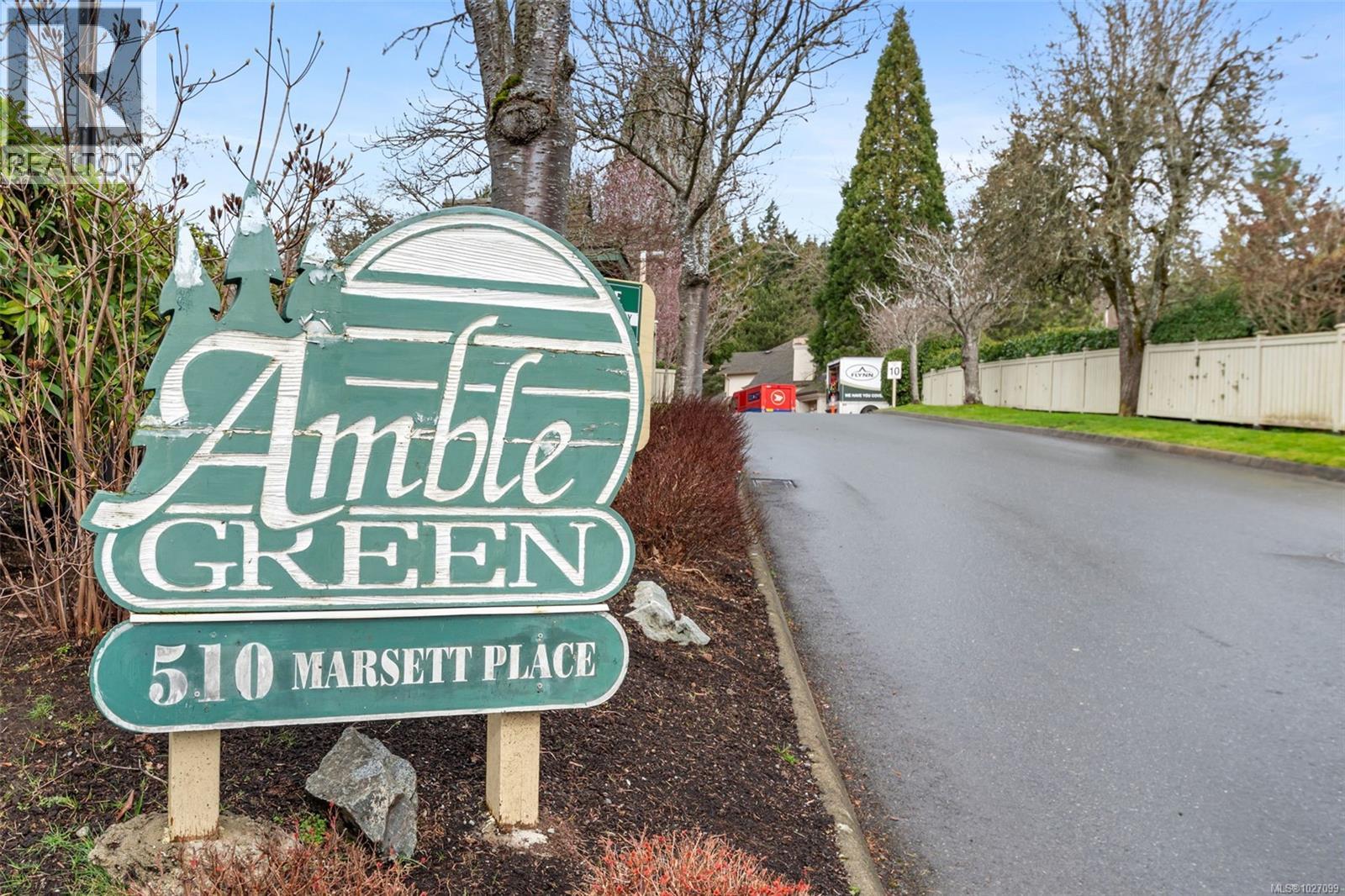 501 510 Marsett Place, Saanich