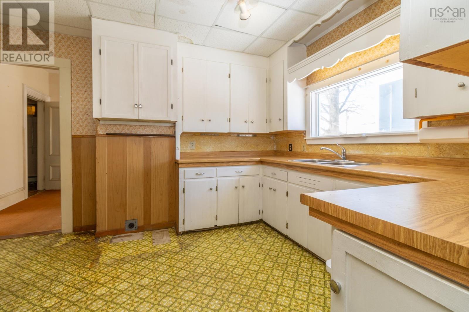 Property 12 of 31 of 48 Albert Street