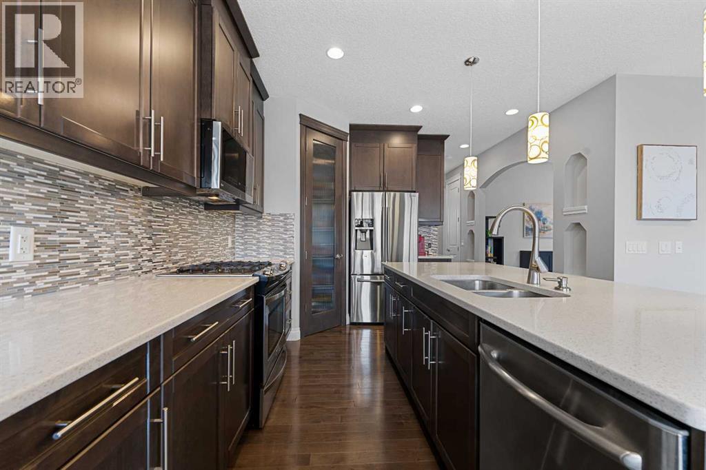 Single Family House for Sale in  Sherwood Square NW Sherwood Calgary 