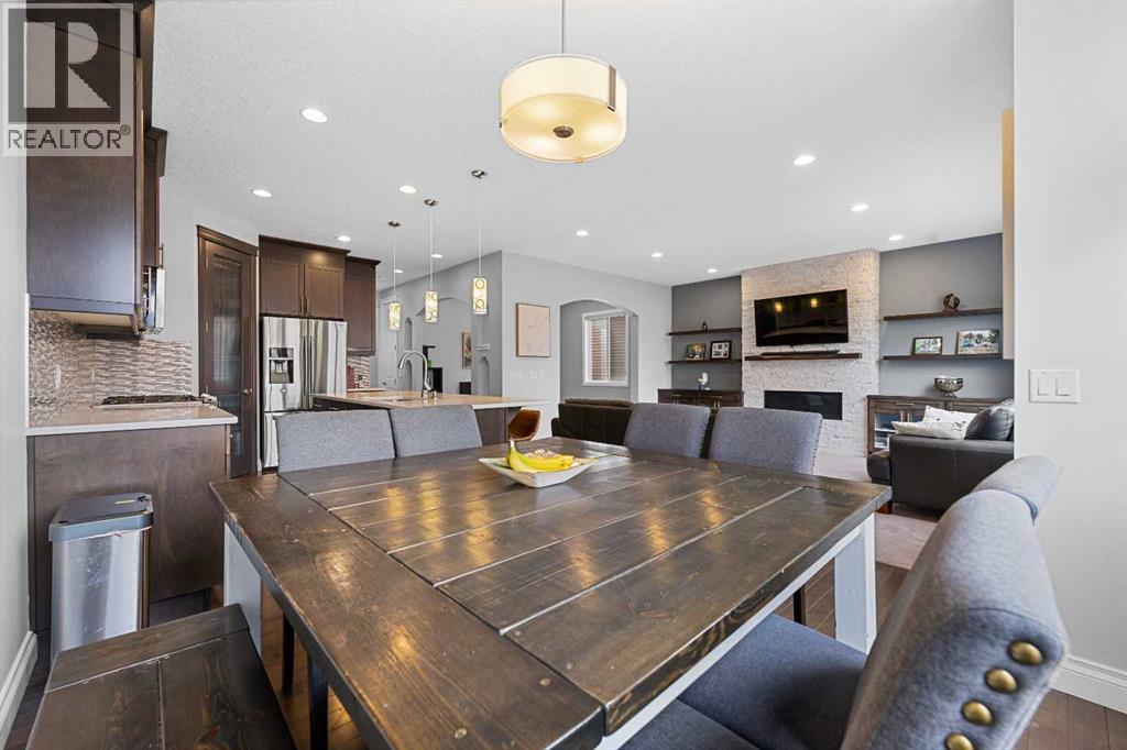 Single Family House for Sale in  Sherwood Square NW Sherwood Calgary 