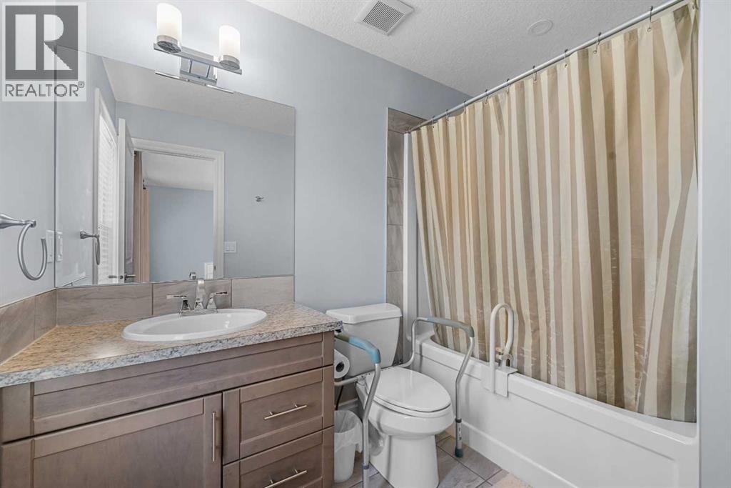 Single Family House for Sale in  Sherwood Square NW Sherwood Calgary 