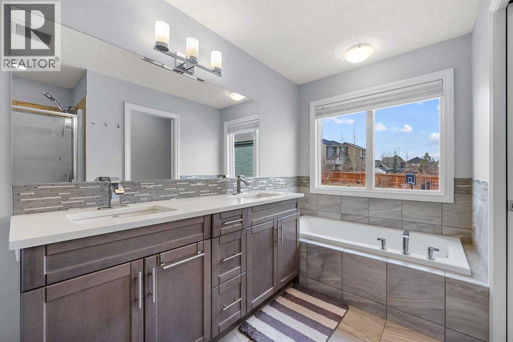 Single Family House for Sale in  Sherwood Square NW Sherwood Calgary 