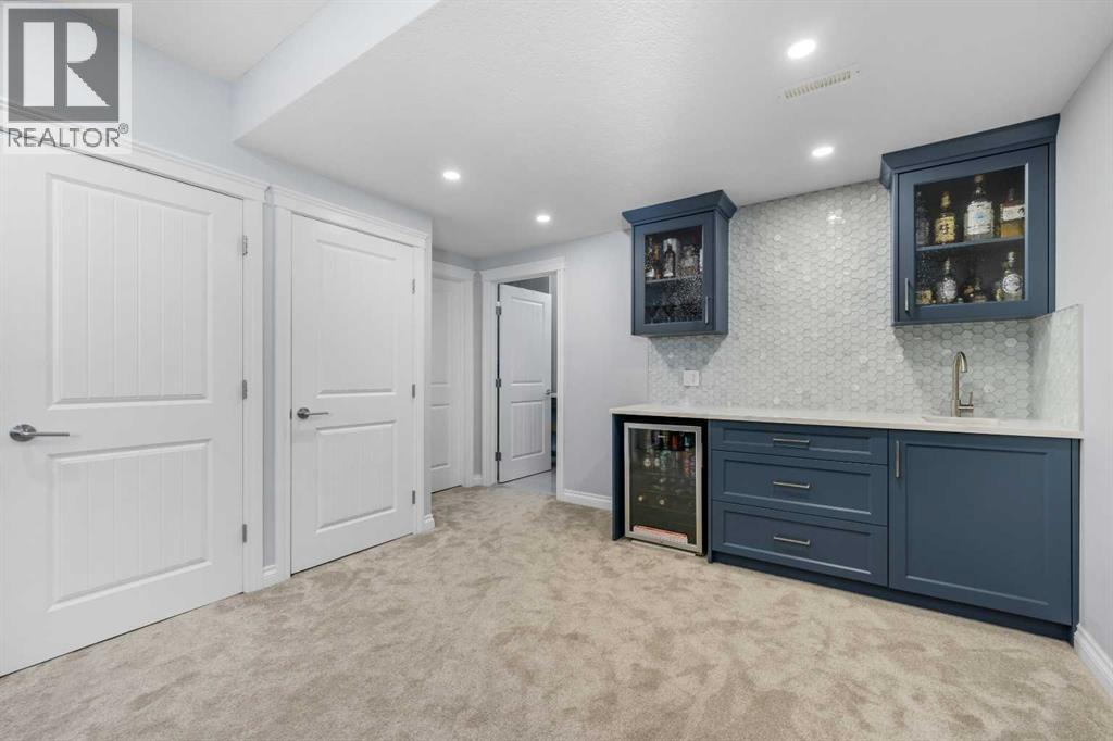 Single Family House for Sale in  Sherwood Square NW Sherwood Calgary 