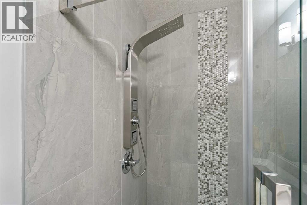 Single Family House for Sale in  Sherwood Square NW Sherwood Calgary 