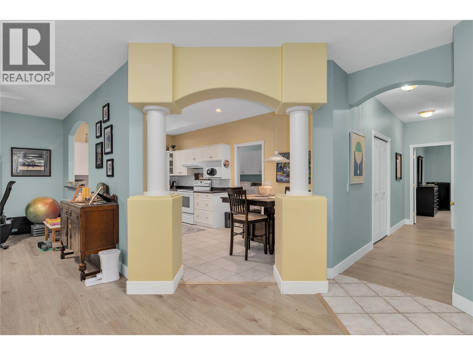 22 452 Glen Pine Court, Kelowna