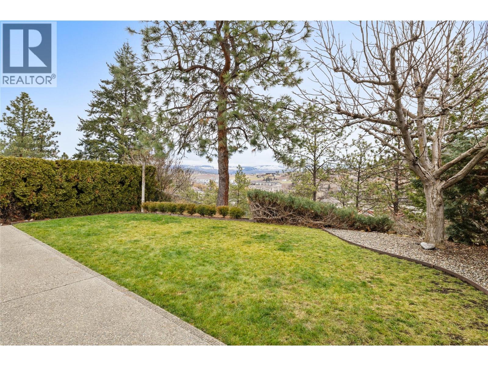 22 452 Glen Pine Court, Kelowna