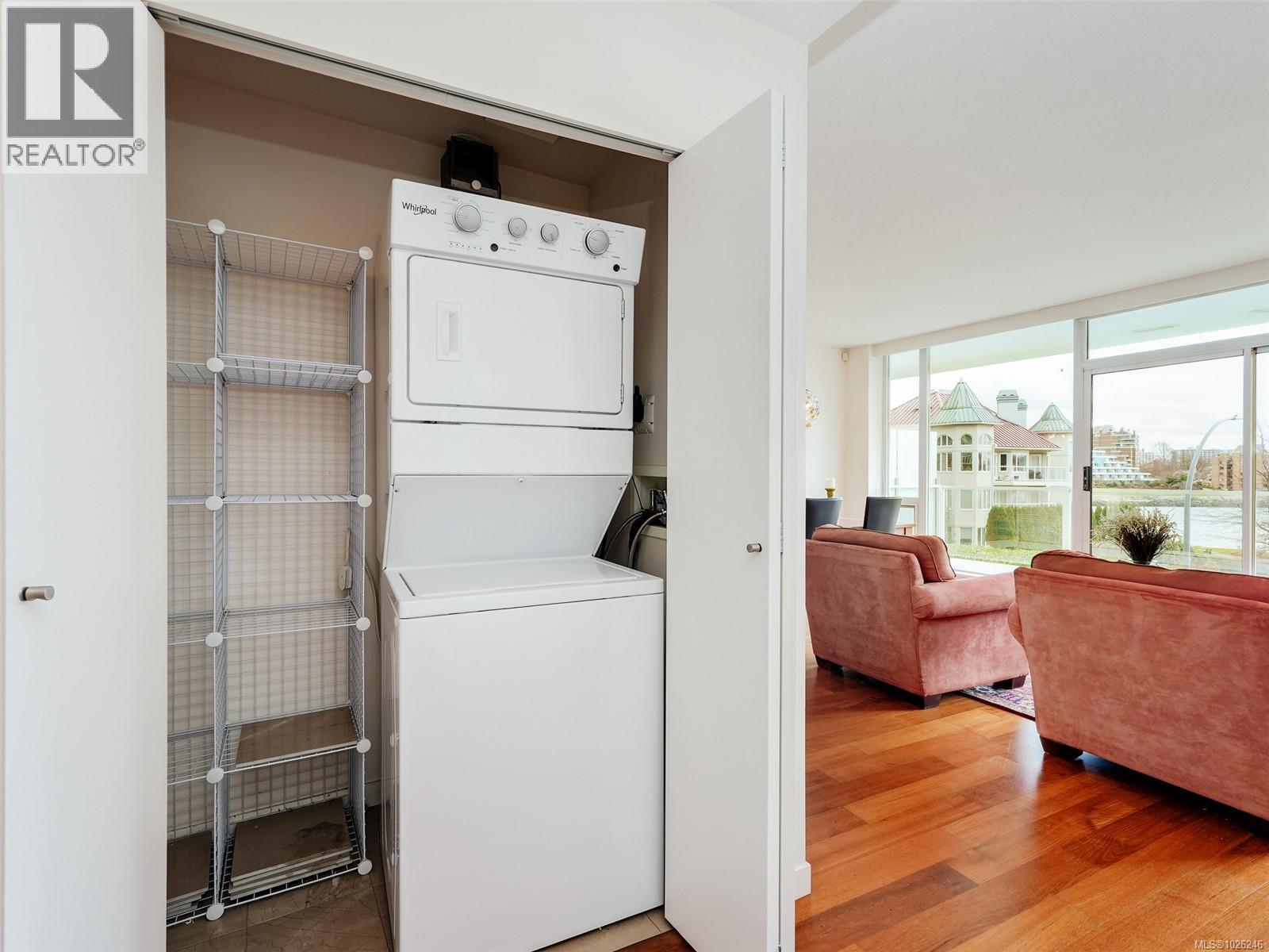 110 68 Songhees Road, Victoria