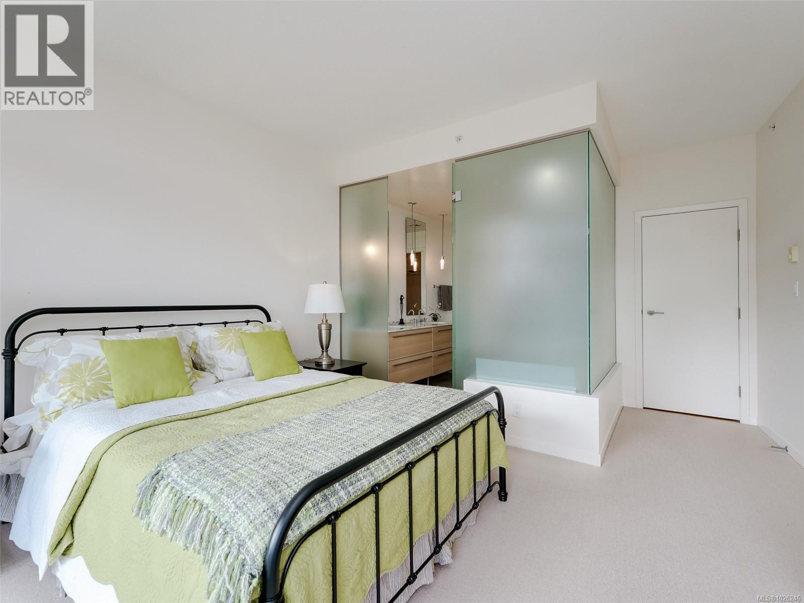 110 68 Songhees Road, Victoria