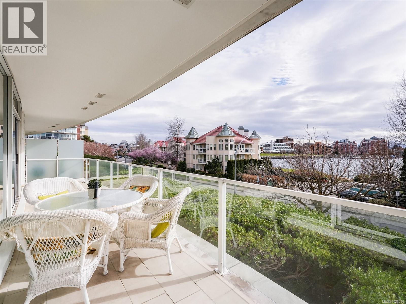 110 68 Songhees Road, Victoria