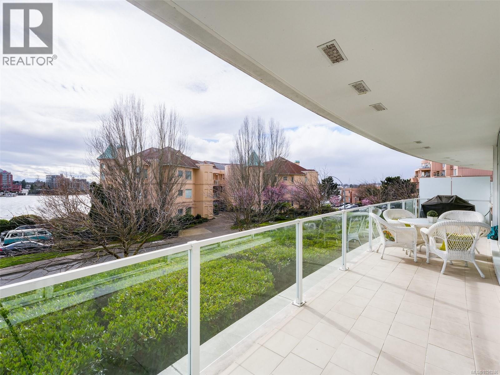 110 68 Songhees Road, Victoria