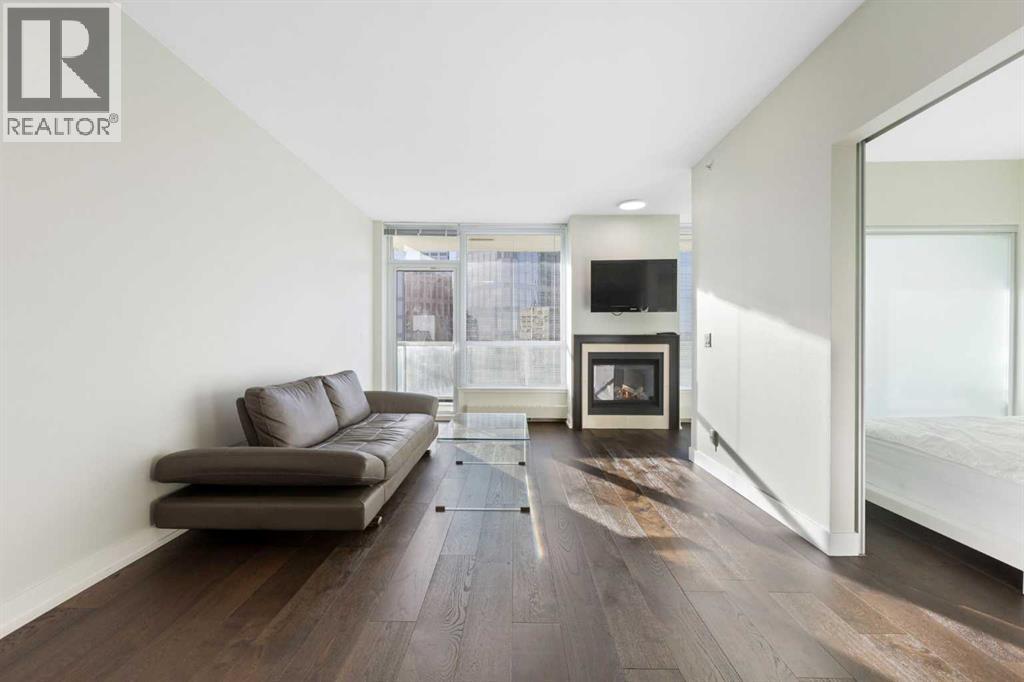 Single Family House for Sale in   Riverfront Avenue SW Chinatown Calgary 