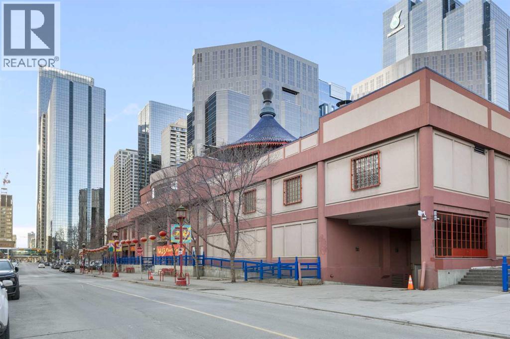 Single Family House for Sale in   Riverfront Avenue SW Chinatown Calgary 