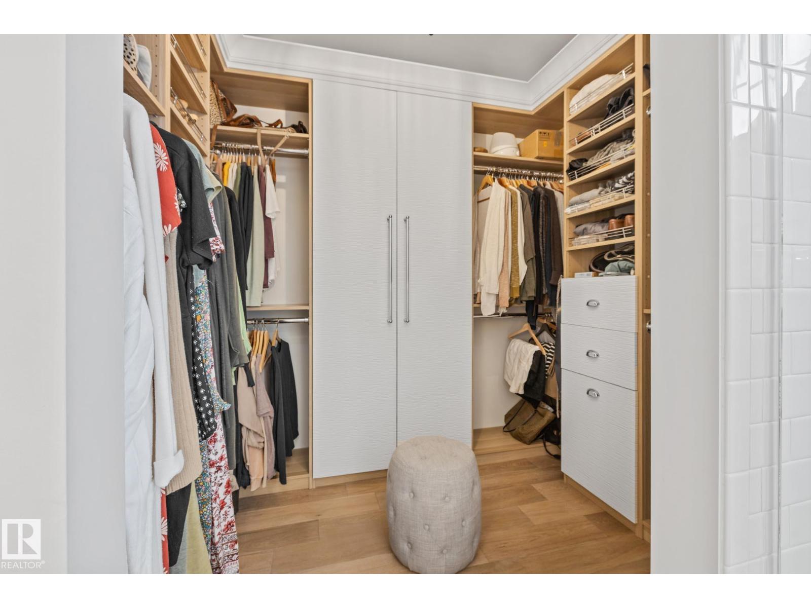 1020 GENESIS LAKE BV, Stony Plain