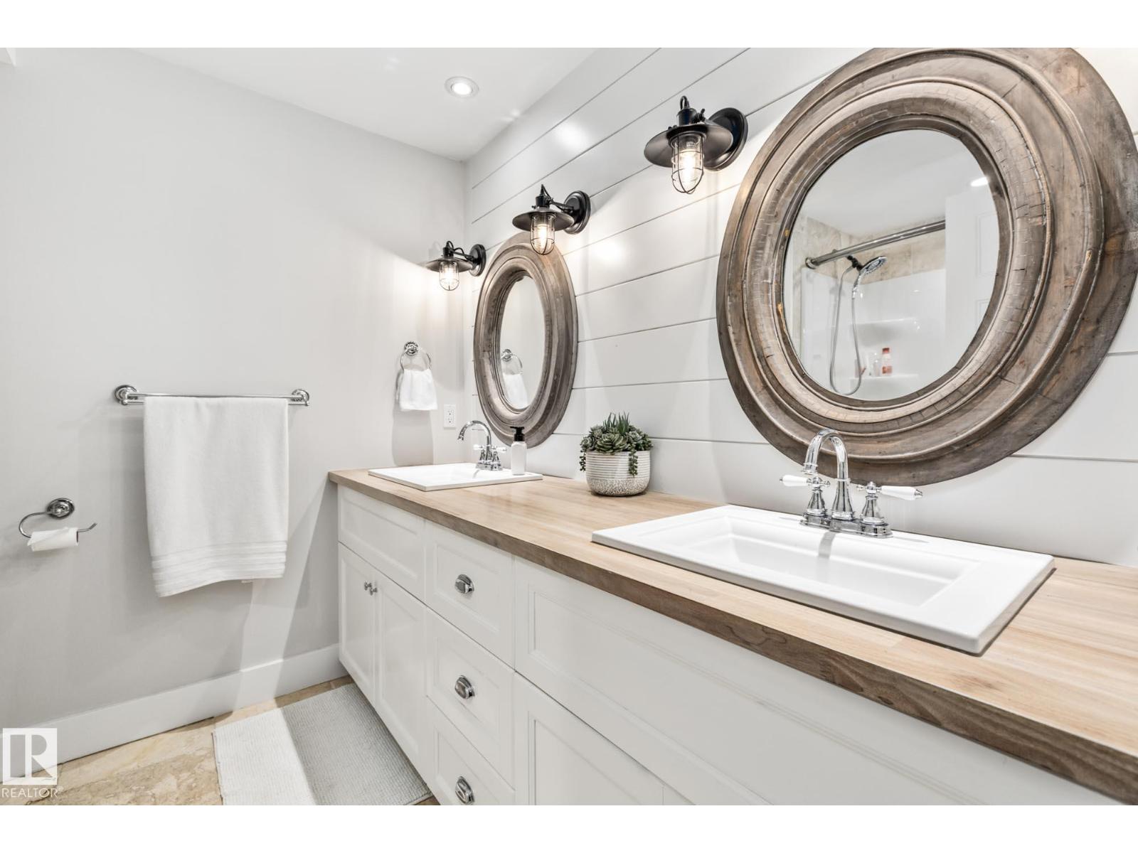 1020 GENESIS LAKE BV, Stony Plain